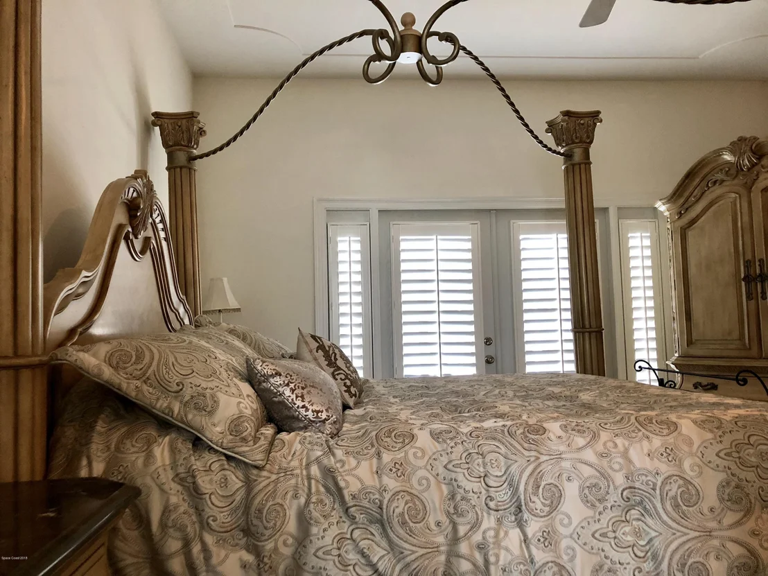 Photo of 975 Whisperpine Drive