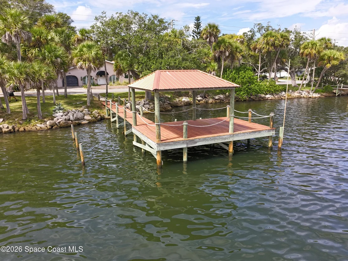 Photo of 555 Rockledge Drive