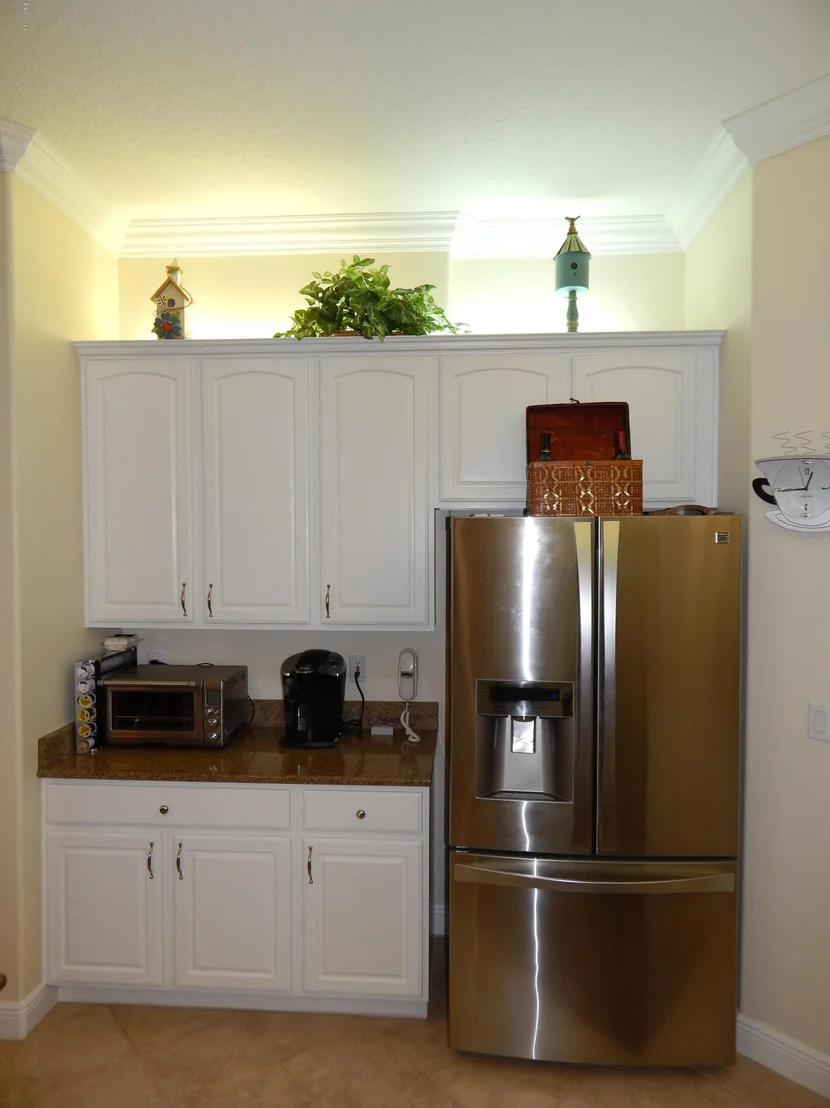 Photo of 211 SE Devlin Court
