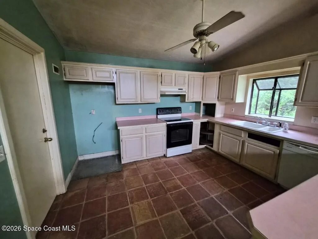Photo of 180 Lee Road