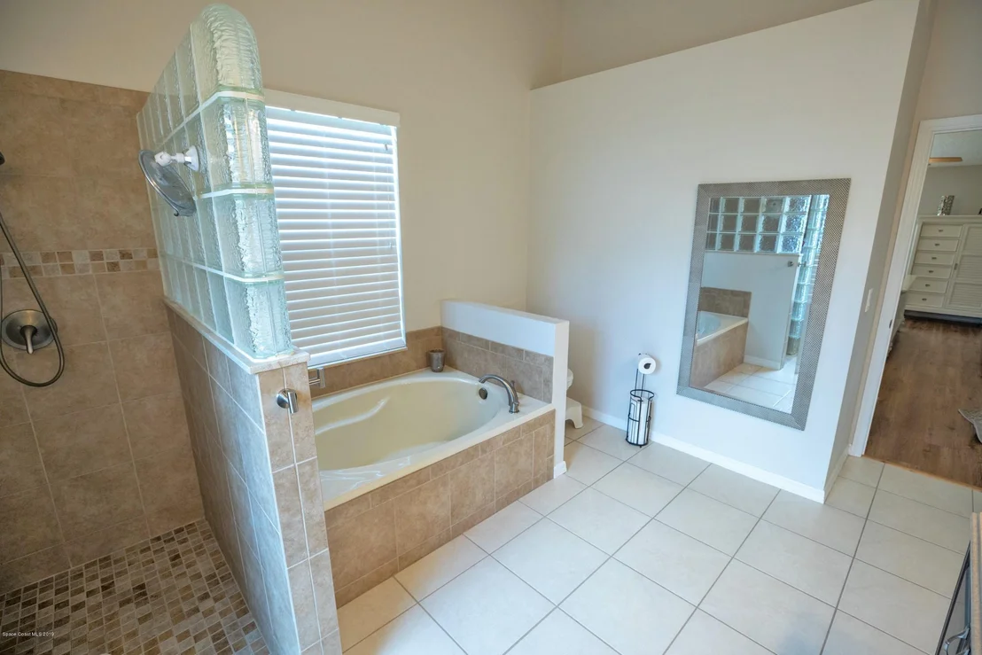 Photo of 678 Sandpiper Circle