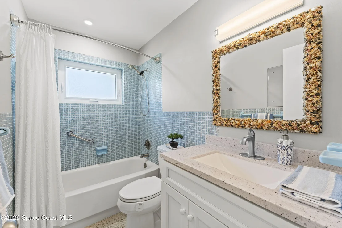 Photo of 465 Cardinal Drive