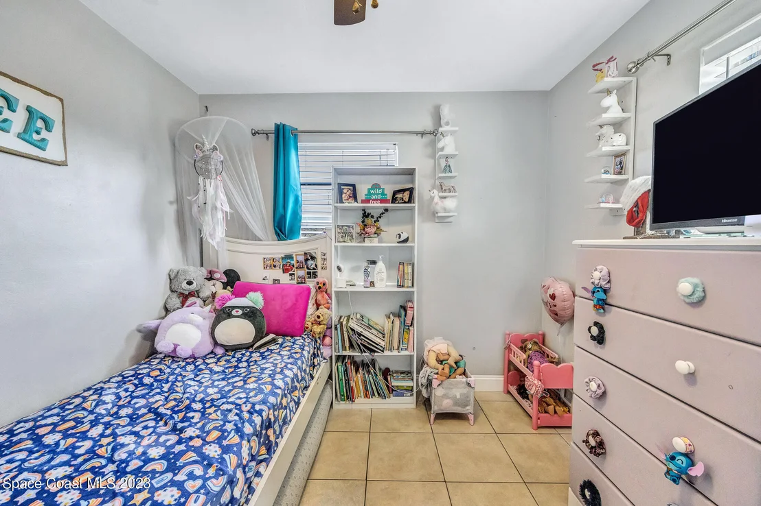 Photo of 2981 Kosuth Road NE