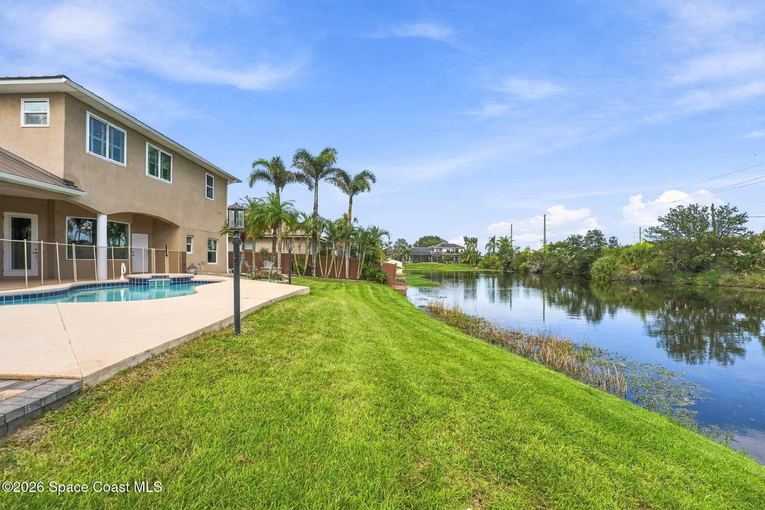 Photo of 241 Waterside Drive