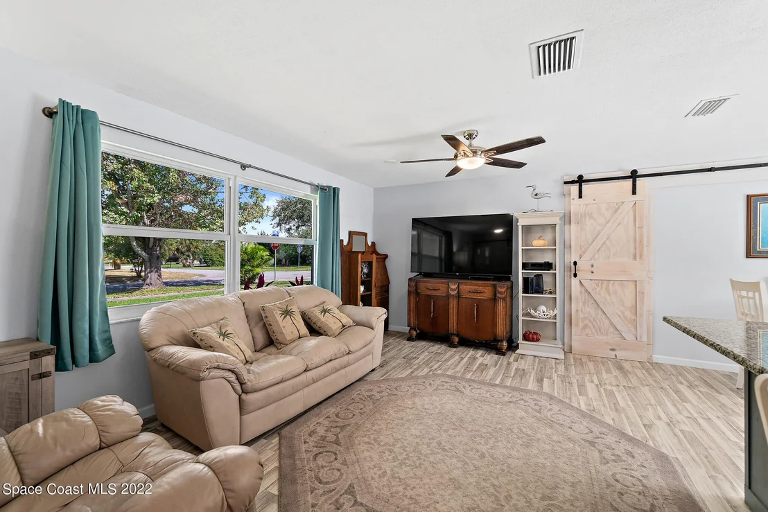 Photo of 1051 Fenway Drive