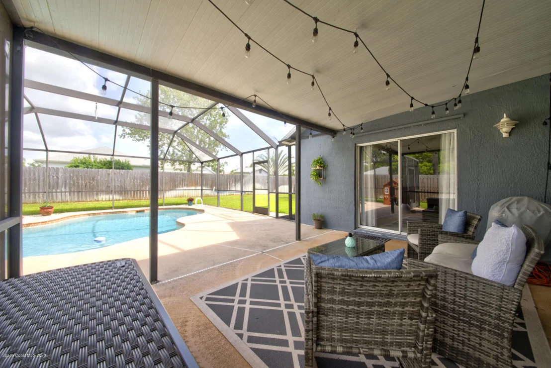 Photo of 2380 High Ridge Road