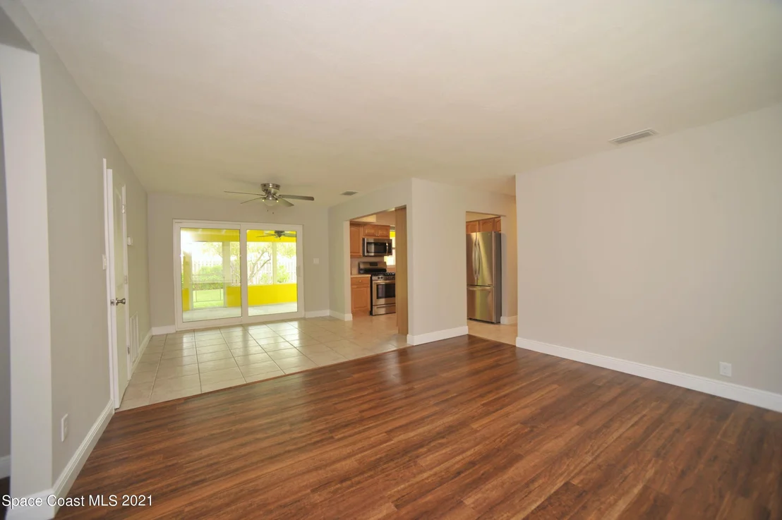 Photo of 461 1st Avenue