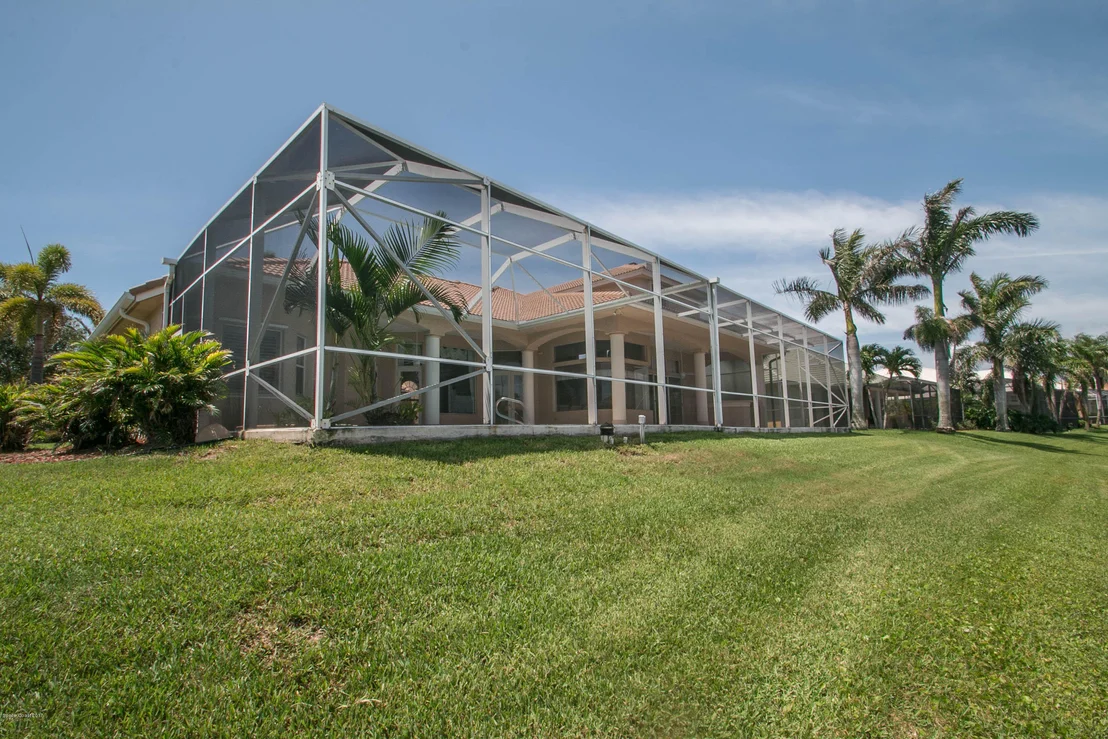 Photo of 282 Flanders Drive