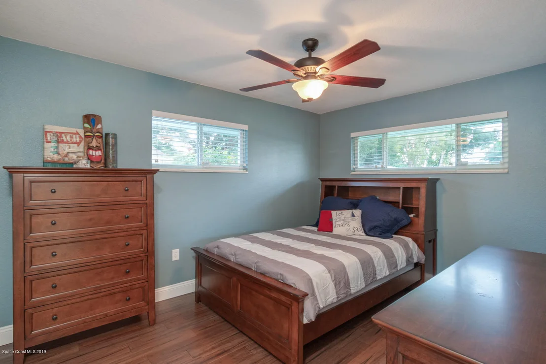 Photo of 484 Oak Ridge Drive