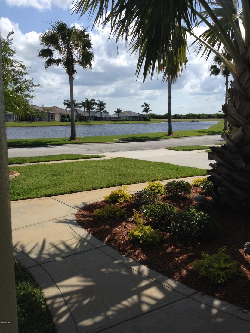 Photo of 2374 Golf Vista Boulevard