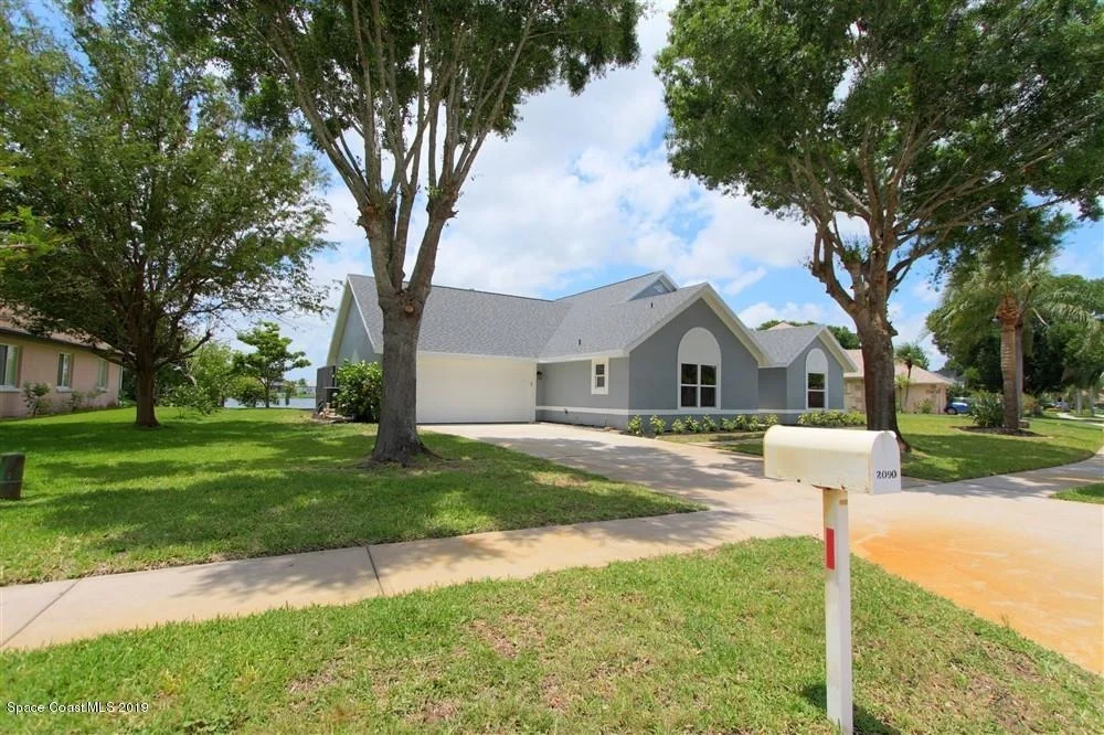 Photo of 2090 Lionel Drive