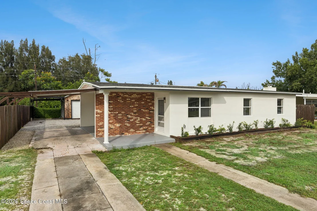 Photo of 1061 Bianca Drive NE