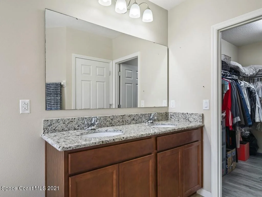 Photo of 1232 Dillard Drive SE