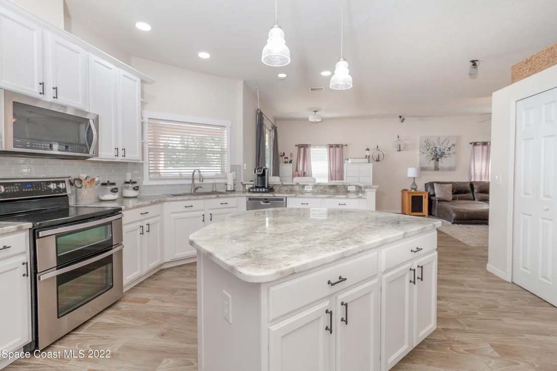 Photo of 6345 Ainsworth Road