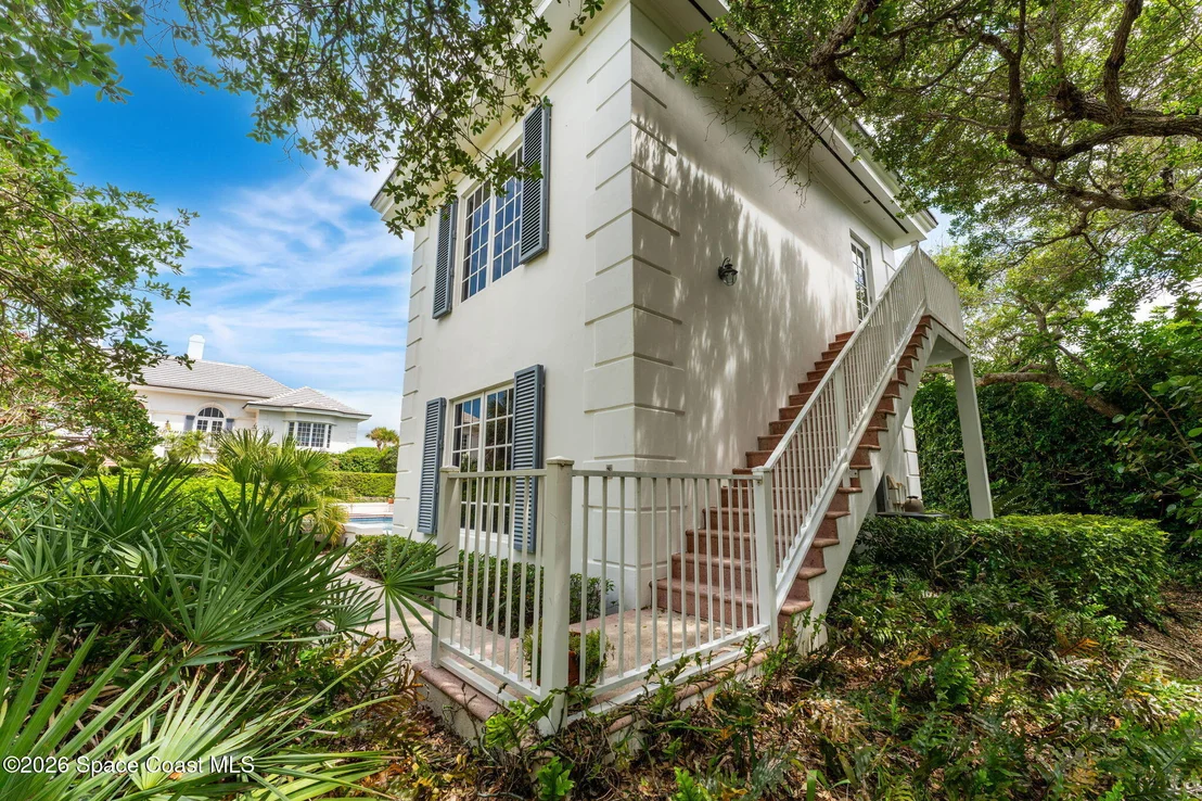 Photo of 680 Ocean Road