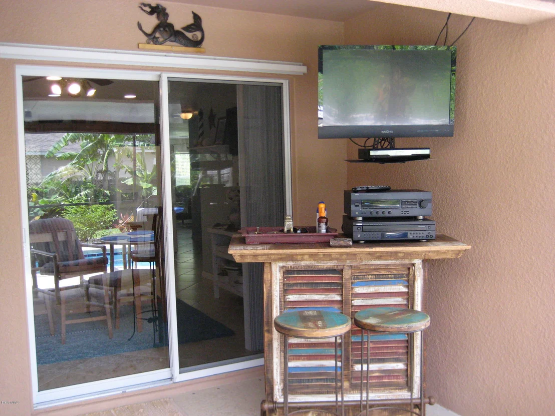 Photo of 732 SE Waterside Road