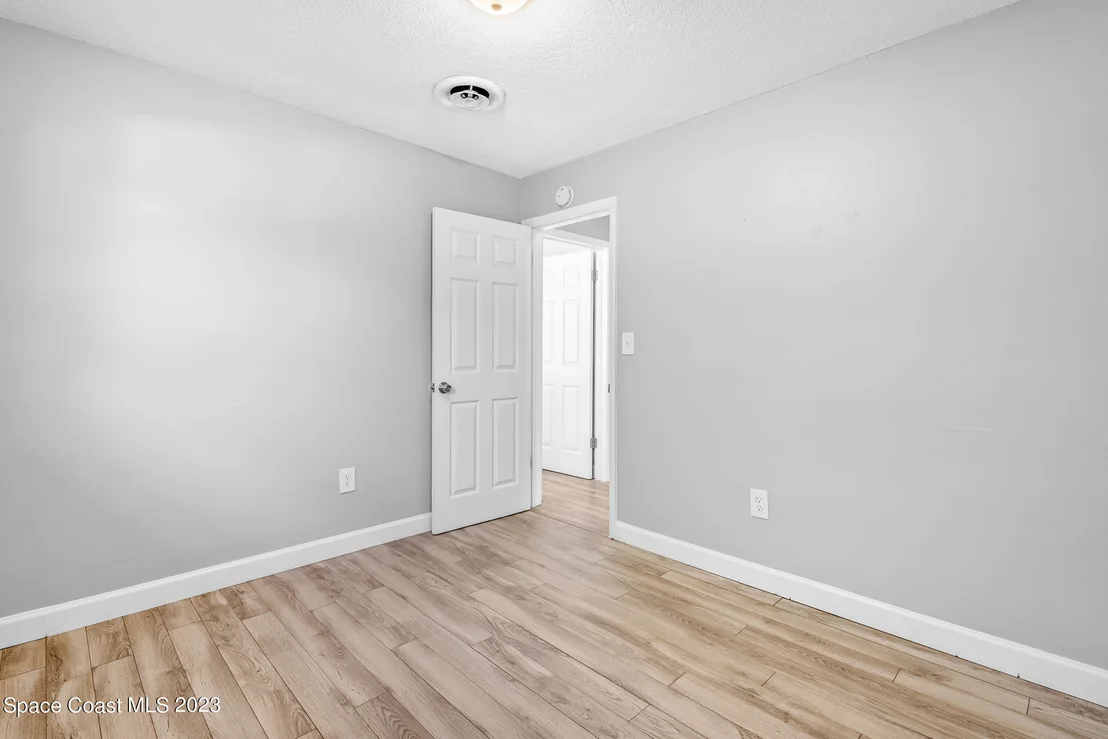 Photo of 696 Teak Drive