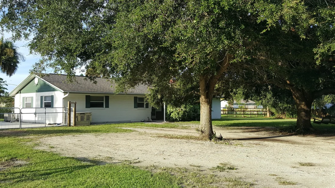 Photo of 1995 Cox Road