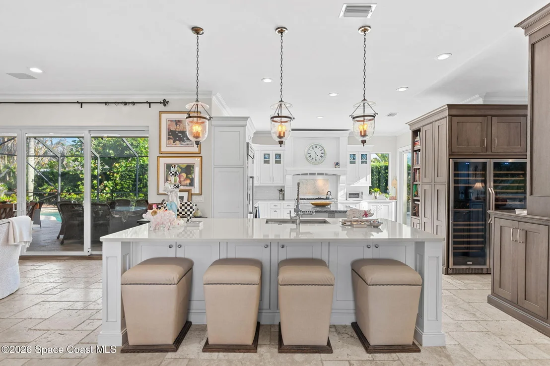 Photo of 339 Cocoa Avenue