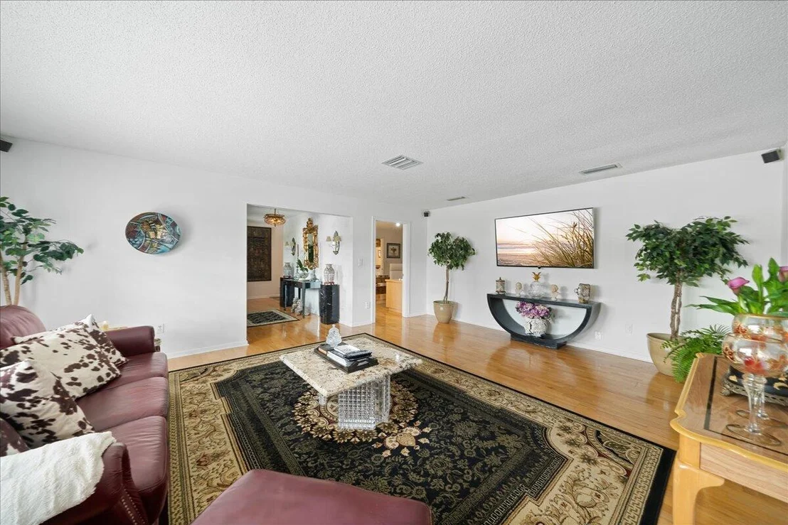 Photo of 716 Malibu Lane