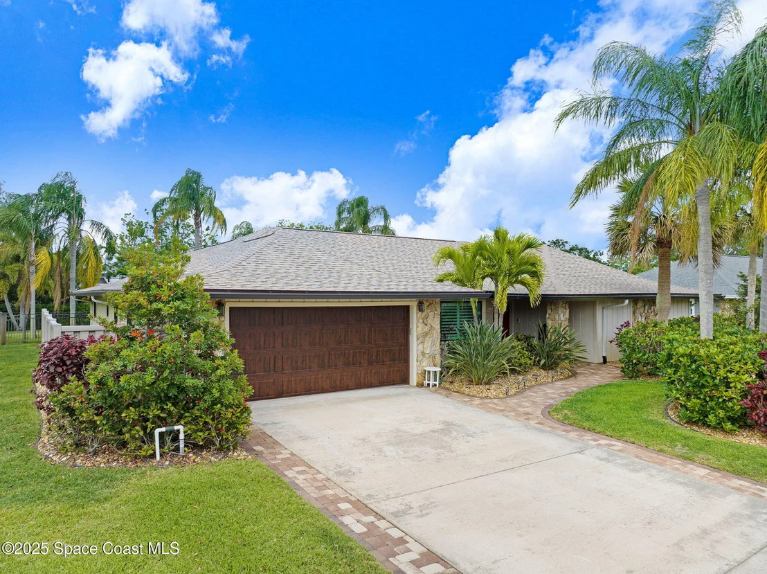 Photo of 847 Kerry Downs Circle