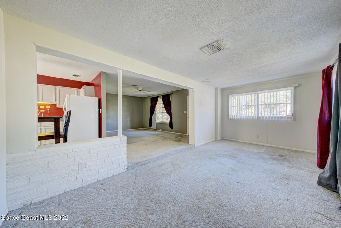 Photo of 325 Orchid Boulevard