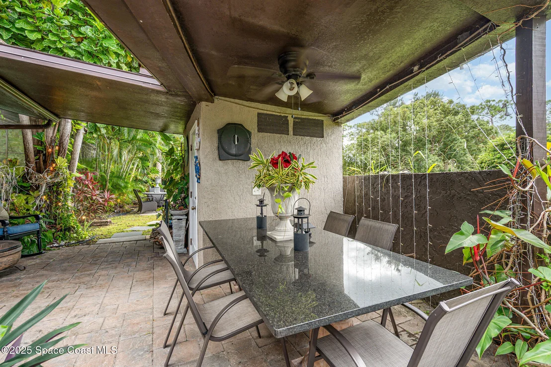 Photo of 562 Lake Ashley Circle