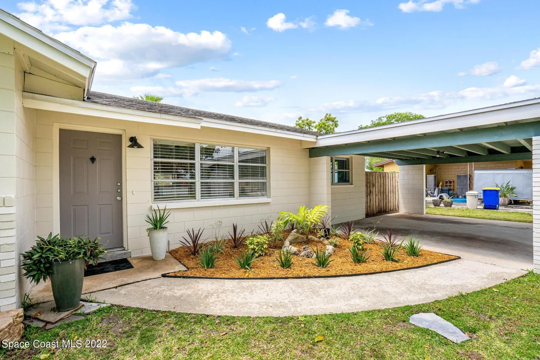 Photo of 973 Cardon Drive