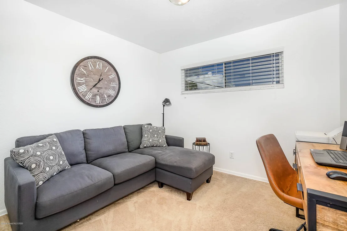 Photo of 960 Forest Road