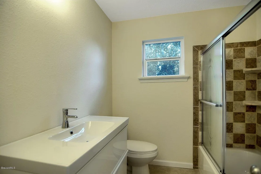 Photo of 524 E Ford Circle
