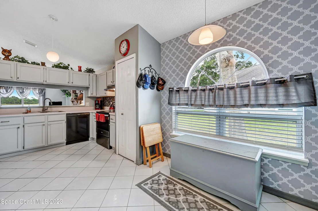 Photo of 6830 Whitetail Court