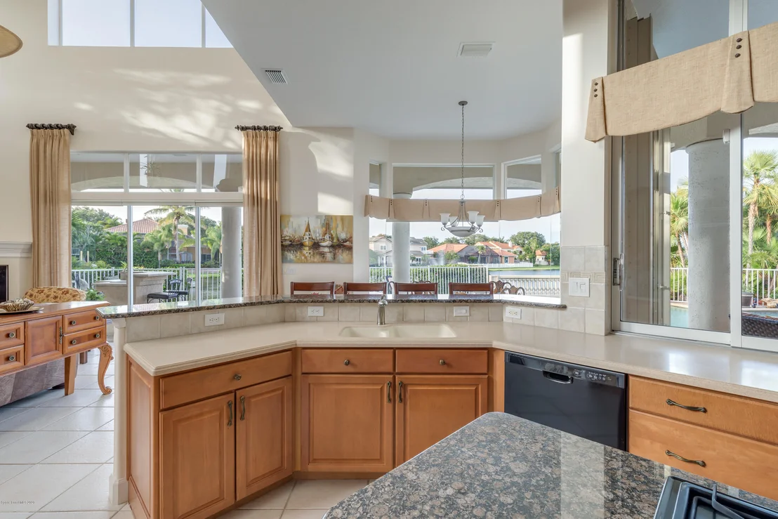 Photo of 422 Flanders Drive