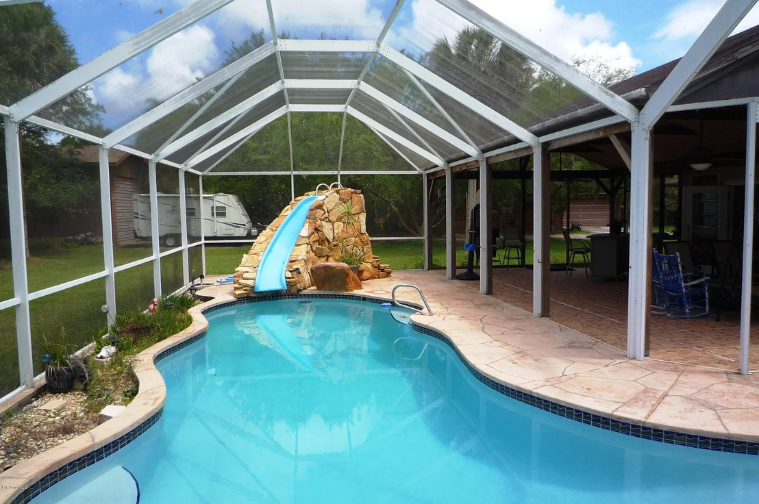 Photo of 3330 Aurora Road