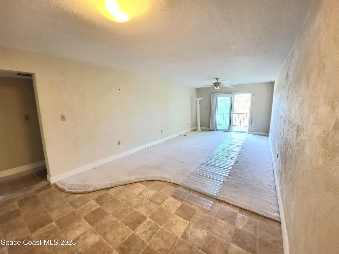 Photo of Unit 301 at 1025 Rockledge Drive