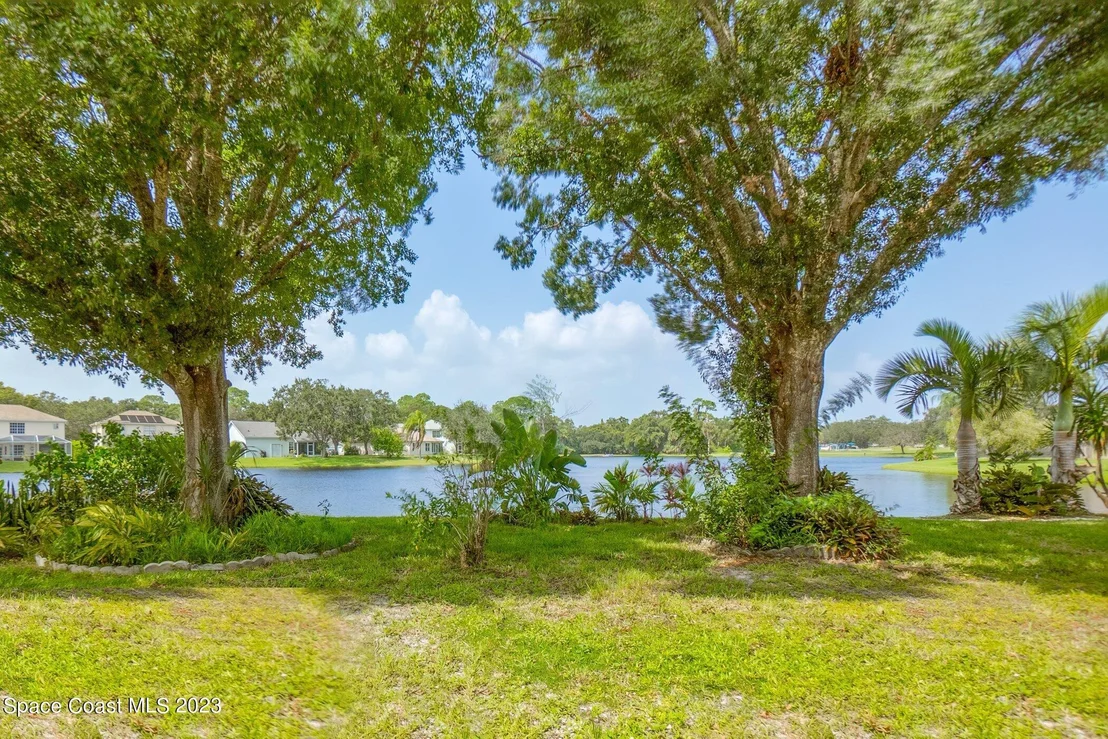 Photo of 6976 Hammock Lakes Drive