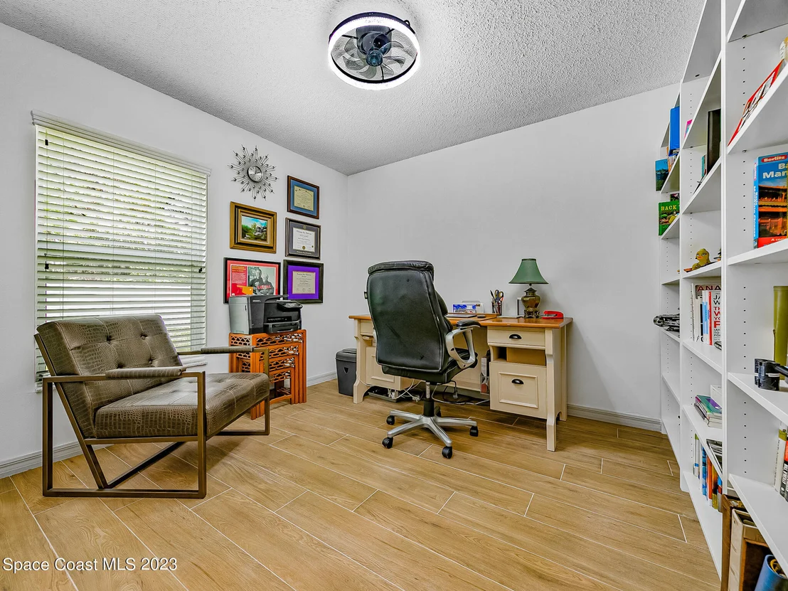 Photo of 969 Tamarind Circle