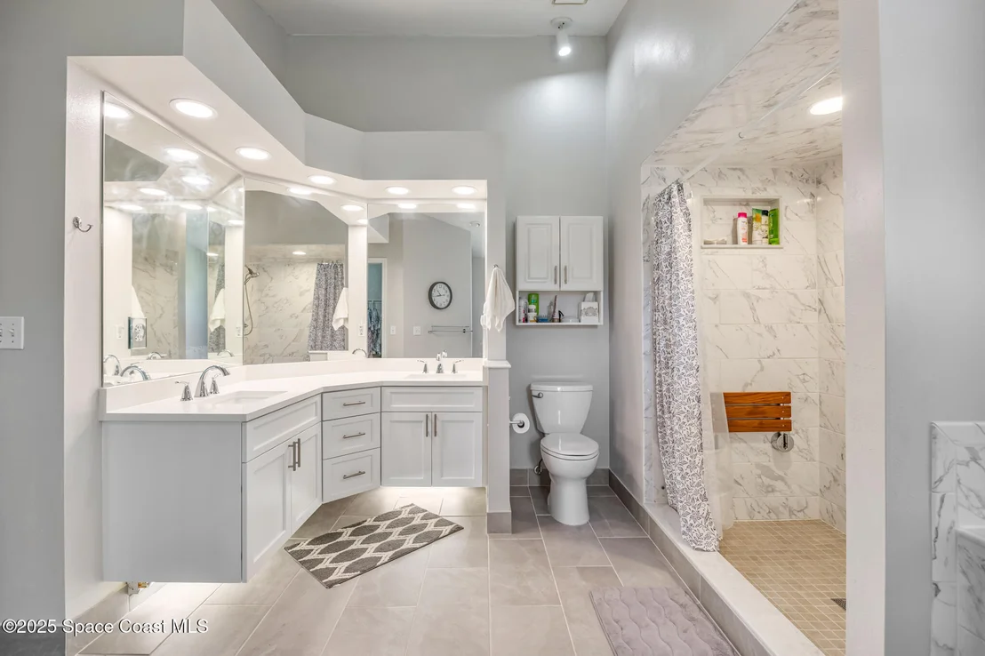 Photo of 2500 Fairfield Drive