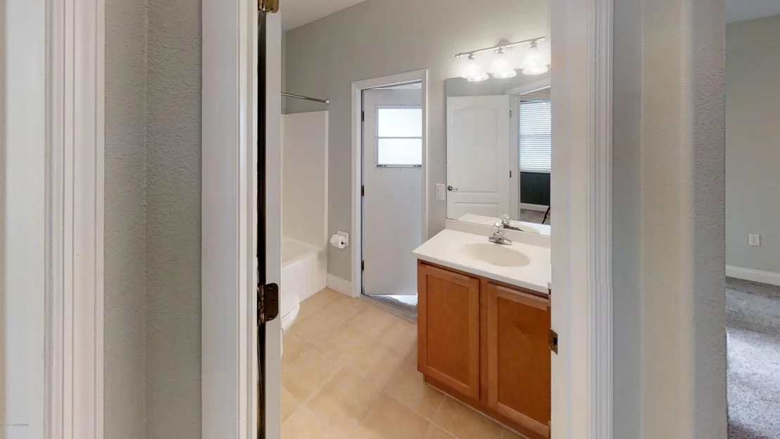 Photo of 662 Waterside Circle