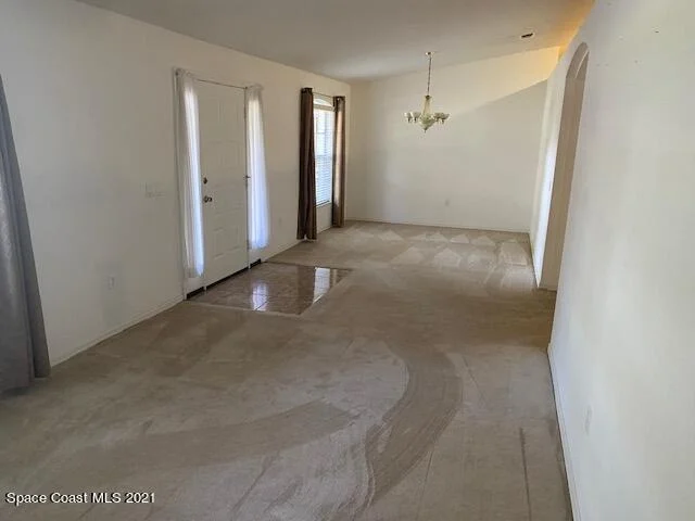 Photo of 787 Seymour Road NE