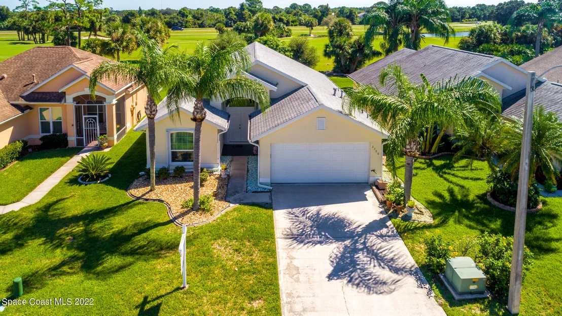 Photo of 2396 Addington Circle