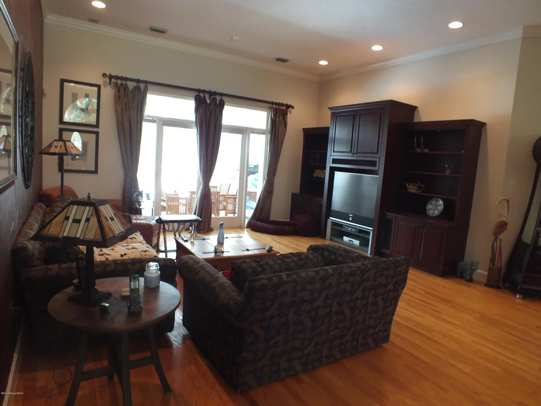 Photo of 470 Oriole Lane