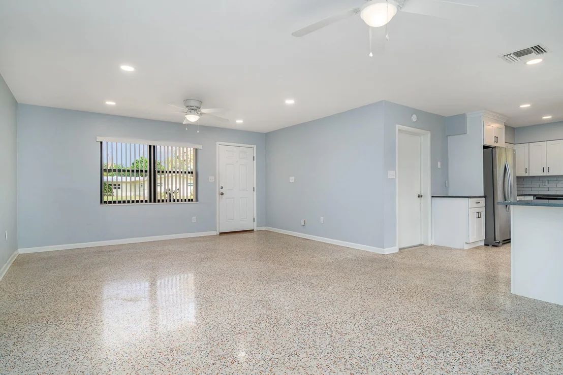 Photo of 7579 Mimosa Avenue