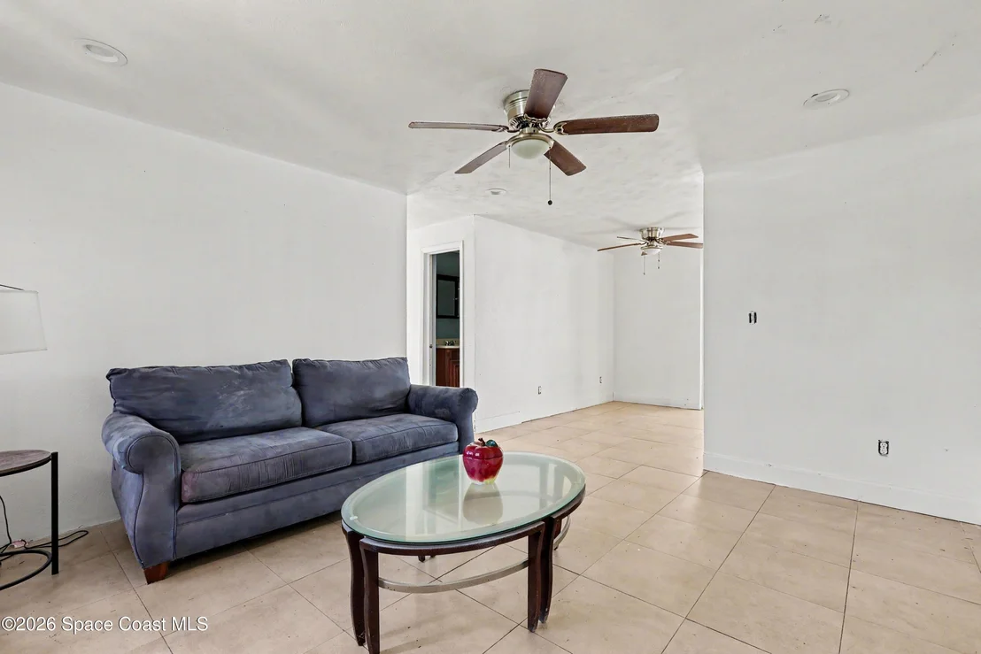 Photo of 819 Almond Boulevard