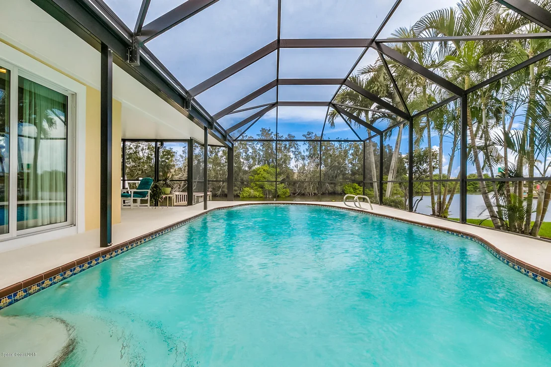 Photo of 449 Thrush Drive
