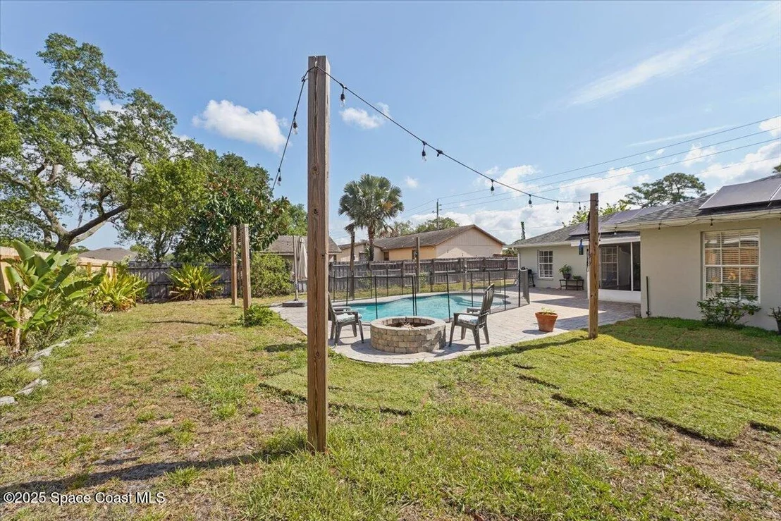 Photo of 6026 Apple Avenue