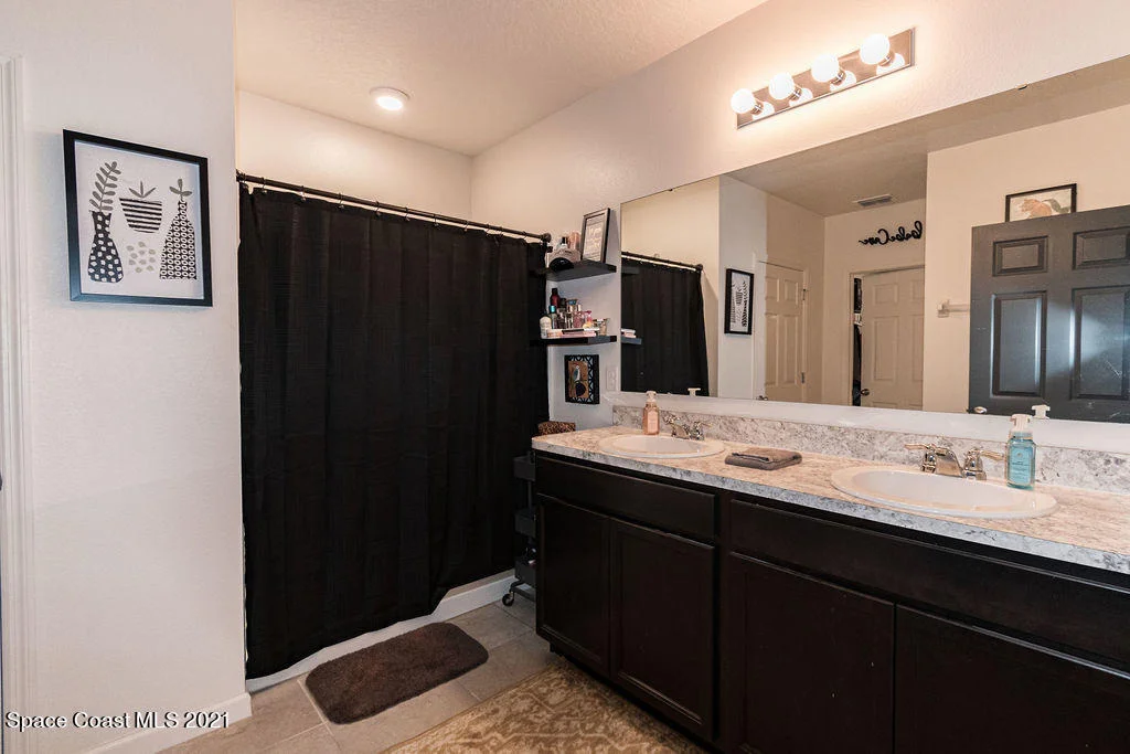Photo of 4323 Starling Place