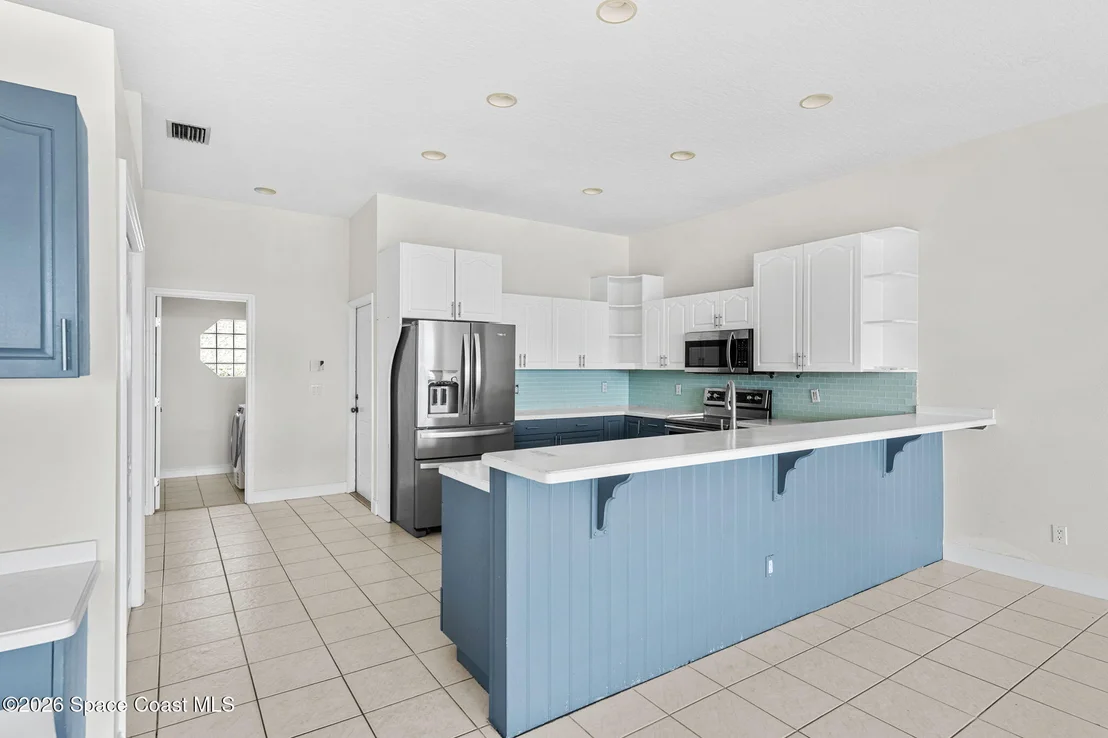 Photo of 2729 Pineapple Avenue