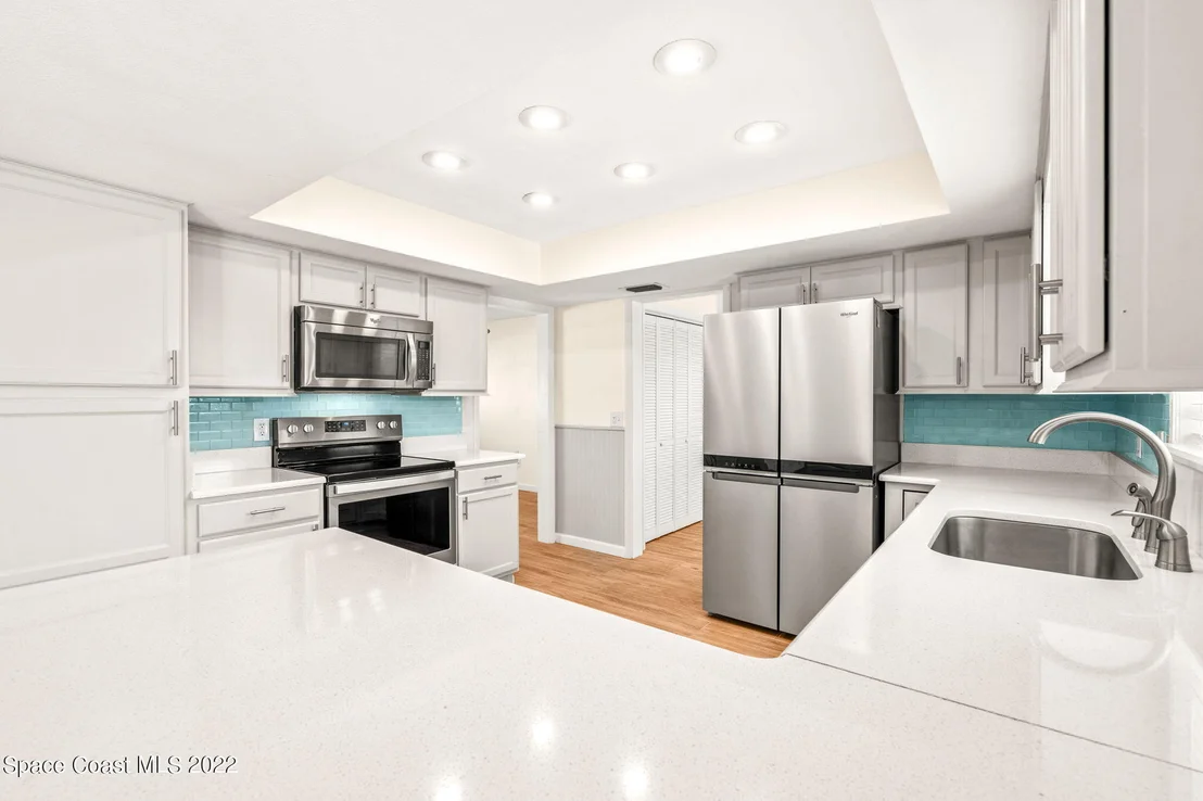 Photo of 644 N Robert Way
