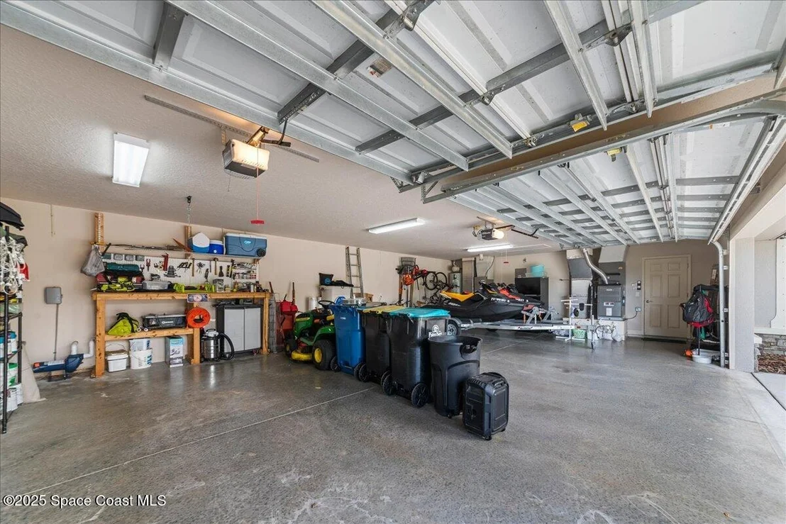 Photo of 2100 Windbrook Drive SE