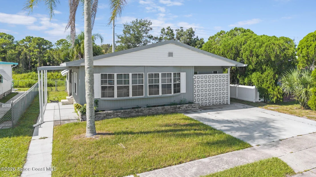 Photo of 2374 Royal Palm Drive NE